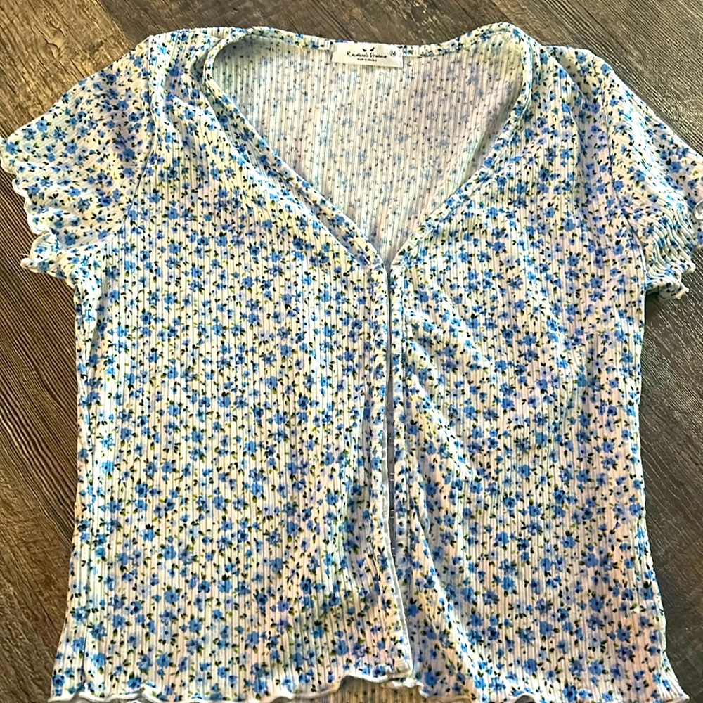 Pretty Floral Top Size Medium